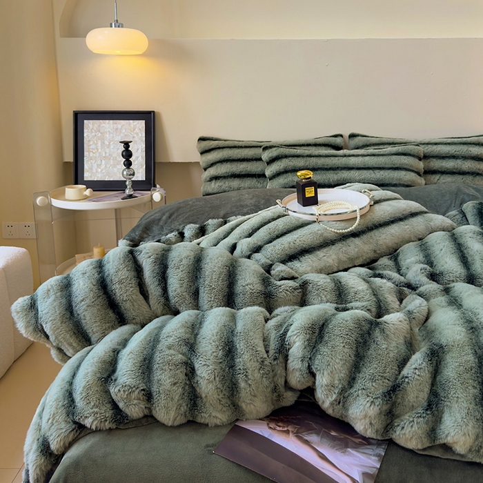 91家纺网 家纺一手货源 找家纺 欣宜家纺 2025新款兔兔绒牛奶绒加厚兔毛保暖四件套 深绿