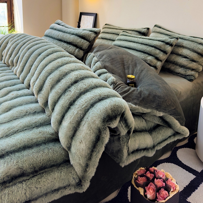 91家纺网 家纺一手货源 找家纺 欣宜家纺 2025新款兔兔绒牛奶绒加厚兔毛保暖四件套 深绿