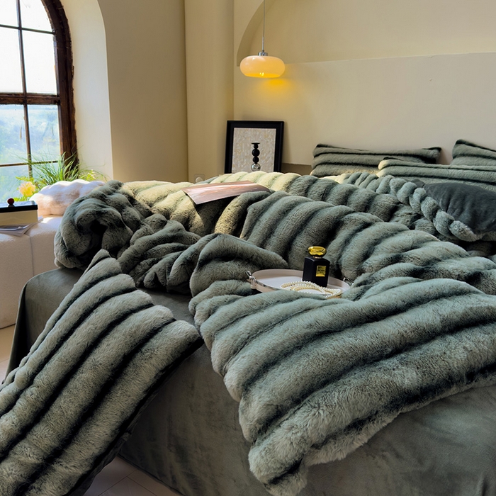 91家纺网 家纺一手货源 找家纺 欣宜家纺 2025新款兔兔绒牛奶绒加厚兔毛保暖四件套 深绿