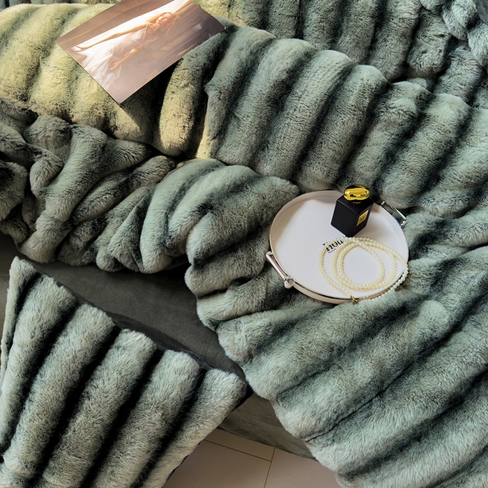 91家纺网 家纺一手货源 找家纺 欣宜家纺 2025新款兔兔绒牛奶绒加厚兔毛保暖四件套 深绿