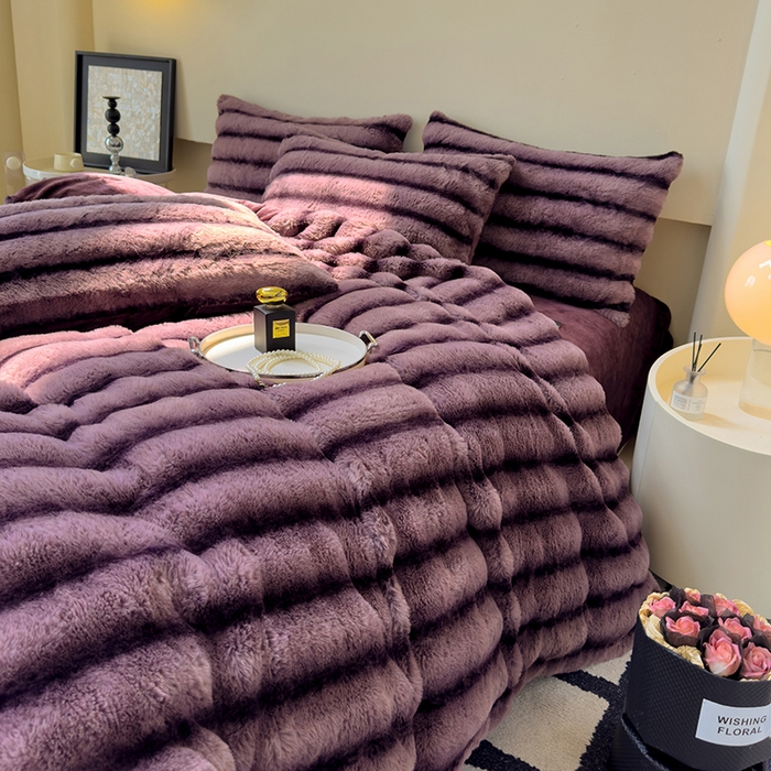 91家纺网 家纺一手货源 找家纺 欣宜家纺 2025新款兔兔绒牛奶绒加厚兔毛保暖四件套 深紫