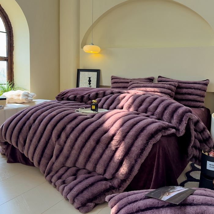 91家纺网 家纺一手货源 找家纺 欣宜家纺 2025新款兔兔绒牛奶绒加厚兔毛保暖四件套 深紫