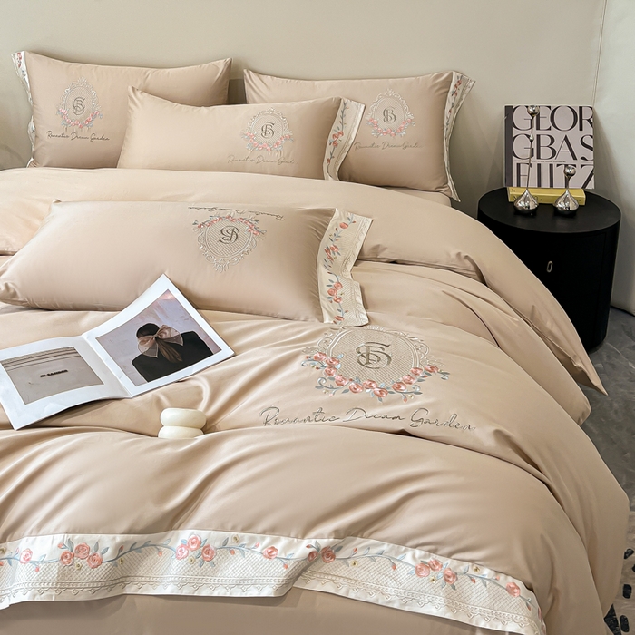 91家纺网 家纺一手货源 找家纺 欣宜家纺 2025新款纯棉全棉长绒棉刺绣绣花四件套轻奢床上用品套件-叶语系列 香槟金