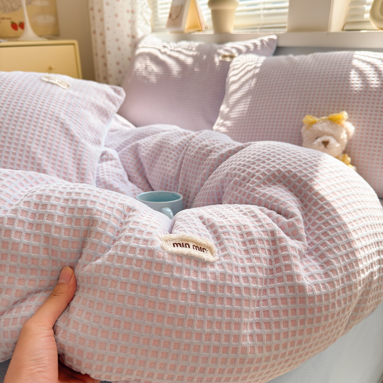 91家纺网 家纺一手货源 找家纺 （总）欣宜家纺 2025秋冬新款ins奶油风双拼华夫格烂花雕花绒牛奶绒四件套