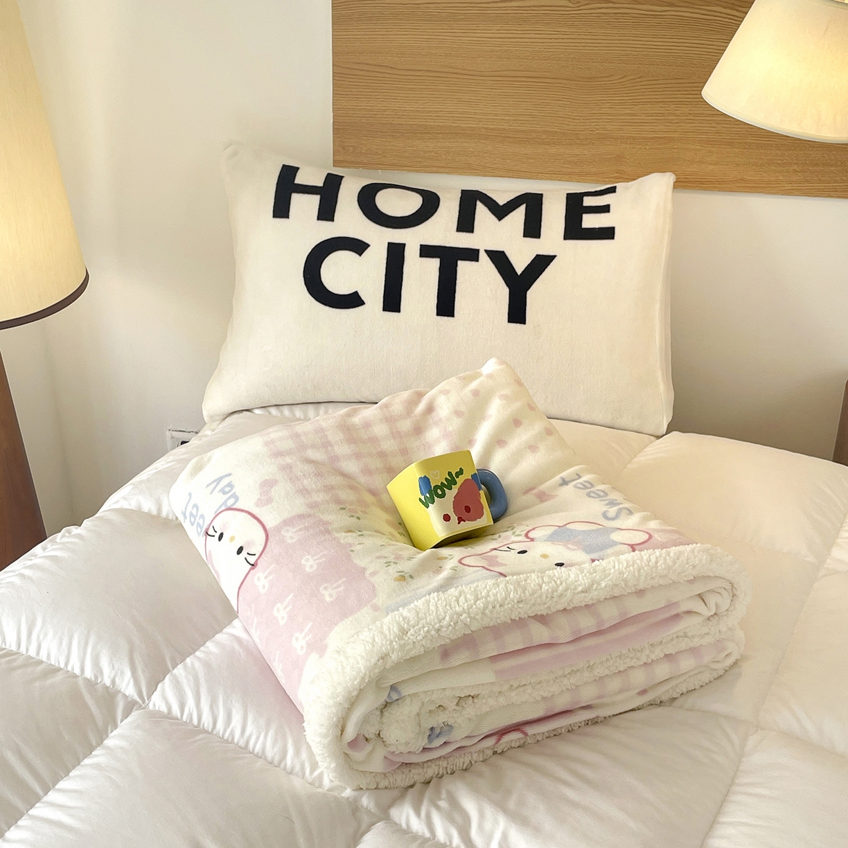 91家纺网 家纺一手货源 找家纺 （总）欣宜家纺 2025新款印花牛奶绒羊羔绒盖毯毛毯午休毯卡通多功能沙发毯