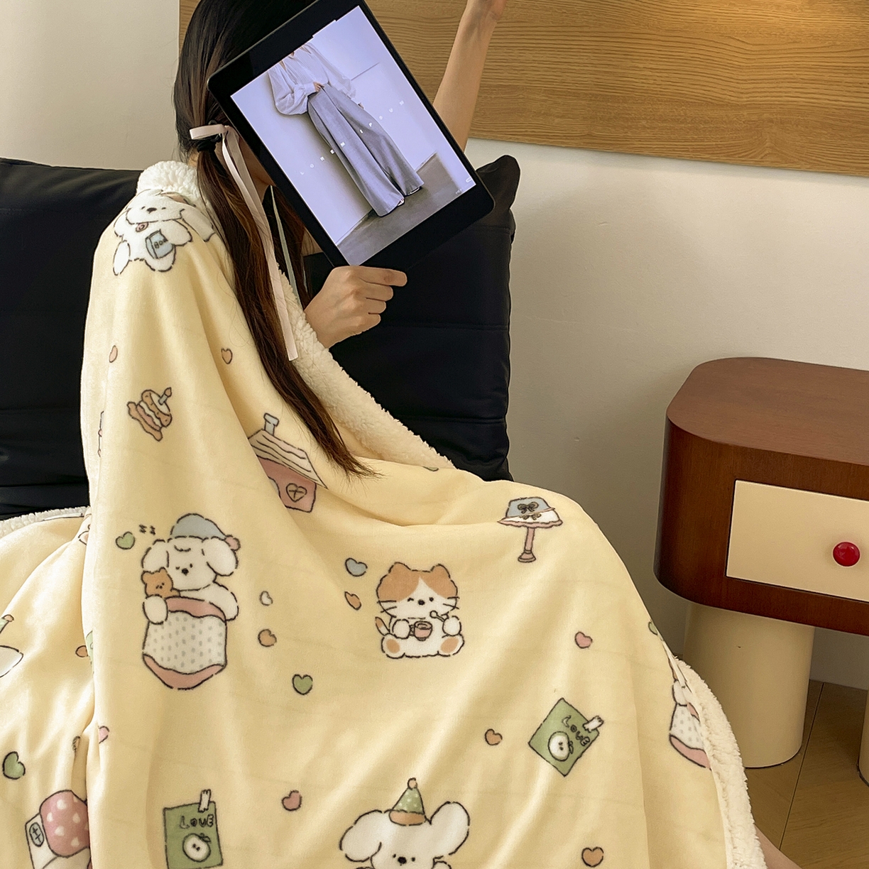 91家纺网 家纺一手货源 找家纺 欣宜家纺 2025新款印花牛奶绒羊羔绒盖毯毛毯午休毯卡通多功能沙发毯 卡通乐园