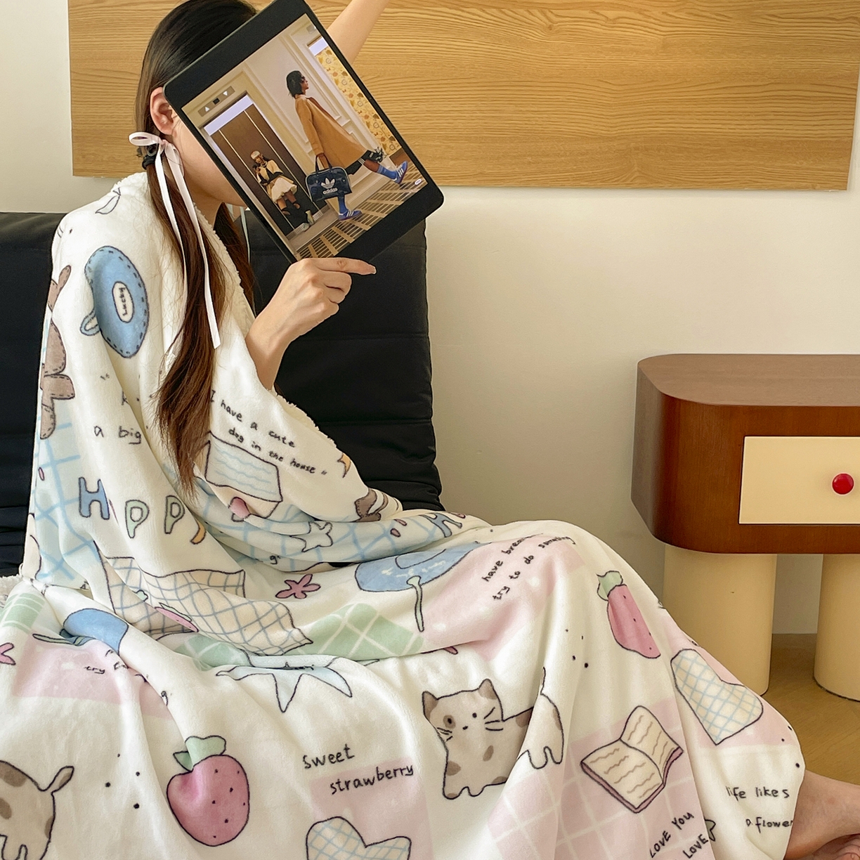 91家纺网 家纺一手货源 找家纺 欣宜家纺 2025新款印花牛奶绒羊羔绒盖毯毛毯午休毯卡通多功能沙发毯 卡哇伊