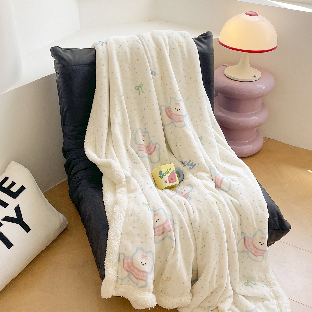 91家纺网 家纺一手货源 找家纺 欣宜家纺 2025新款印花牛奶绒羊羔绒盖毯毛毯午休毯卡通多功能沙发毯 五彩缤纷狗