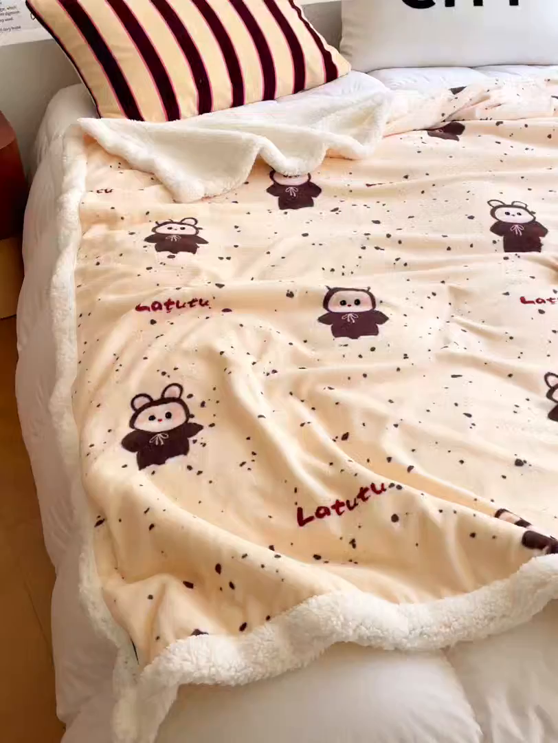 91家纺网 家纺一手货源 找家纺 欣宜家纺 2025新款印花牛奶绒羊羔绒盖毯毛毯午休毯卡通多功能沙发毯 小布布-黄