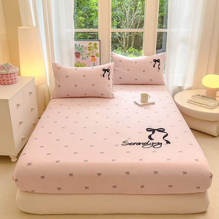 欣宜家纺 2025新款高克重毛巾绣花卡通ins风牛奶绒床笠 蝴蝶粉