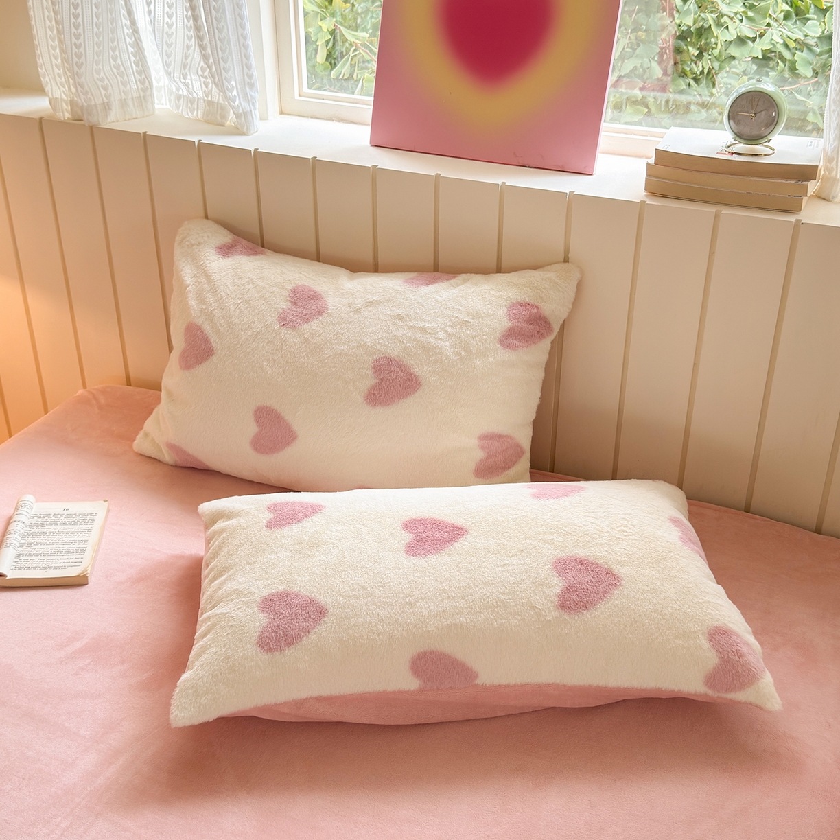 91家纺网 家纺一手货源 找家纺 （总）欣宜家纺 2025新款秋冬ins奶油风超暖爱心系列仿兔毛牛奶绒四件套