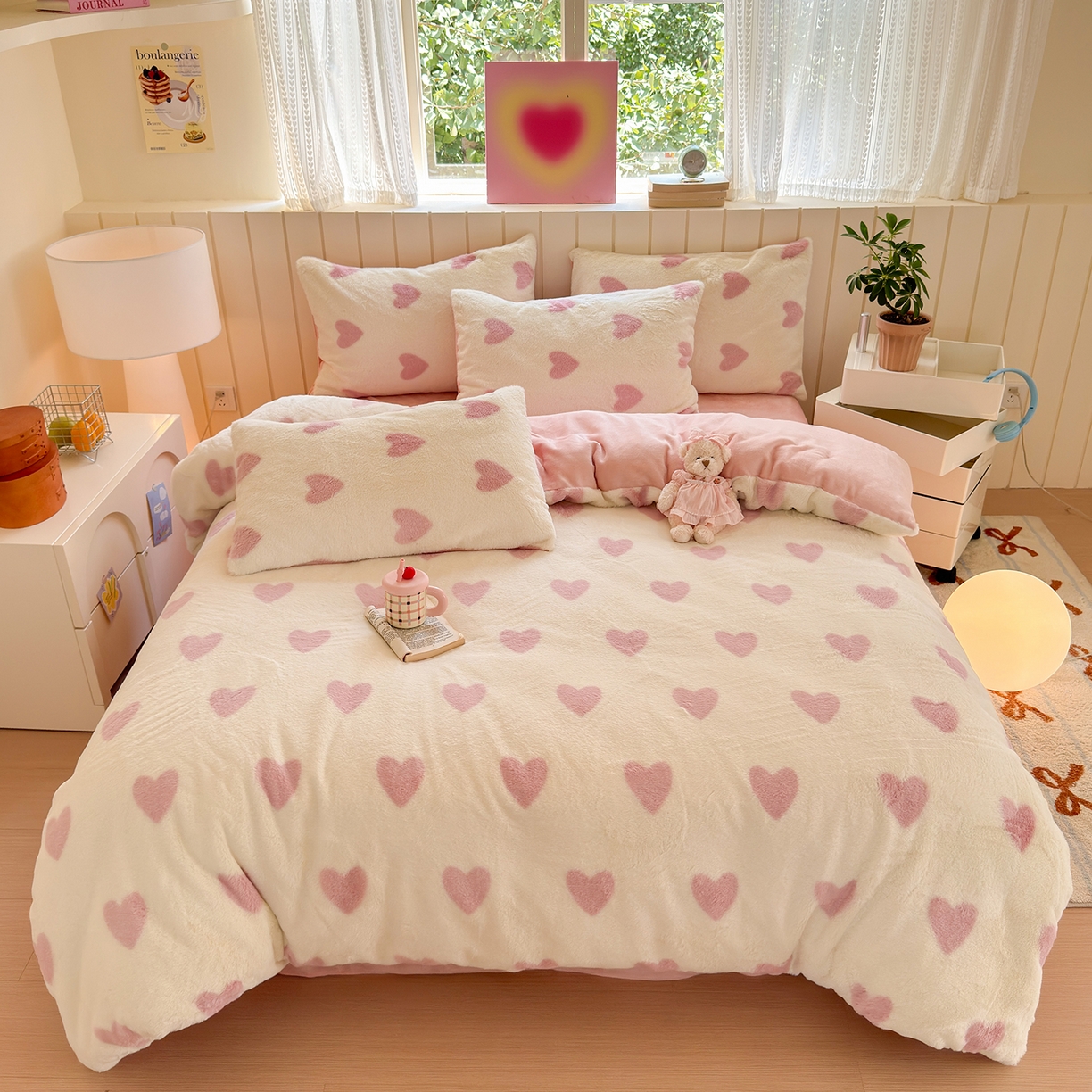 91家纺网 家纺一手货源 找家纺 （总）欣宜家纺 2025新款秋冬ins奶油风超暖爱心系列仿兔毛牛奶绒四件套