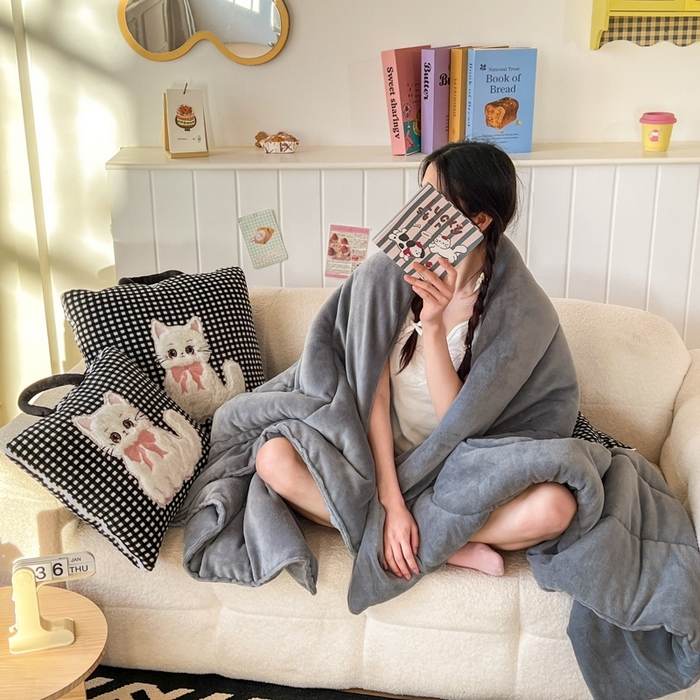 91家纺网 家纺一手货源 找家纺 （总）番茄+ 2025新款牛奶绒哈基米抱枕被