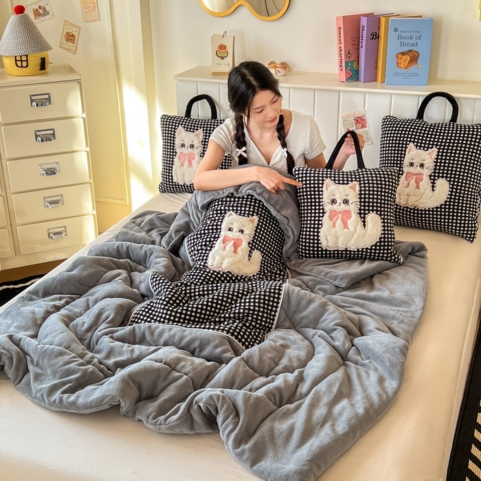 91家纺网 家纺一手货源 找家纺 （总）番茄+ 2025新款牛奶绒哈基米抱枕被