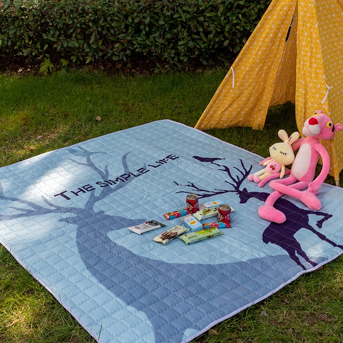 91家纺网 家纺一手货源 找家纺 欣宜家纺 2025新款INS风绗缝加厚防水野餐草坪垫 北欧鹿