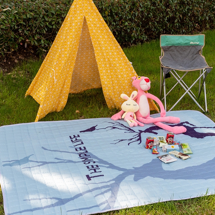 91家纺网 家纺一手货源 找家纺 欣宜家纺 2025新款INS风绗缝加厚防水野餐草坪垫 北欧鹿