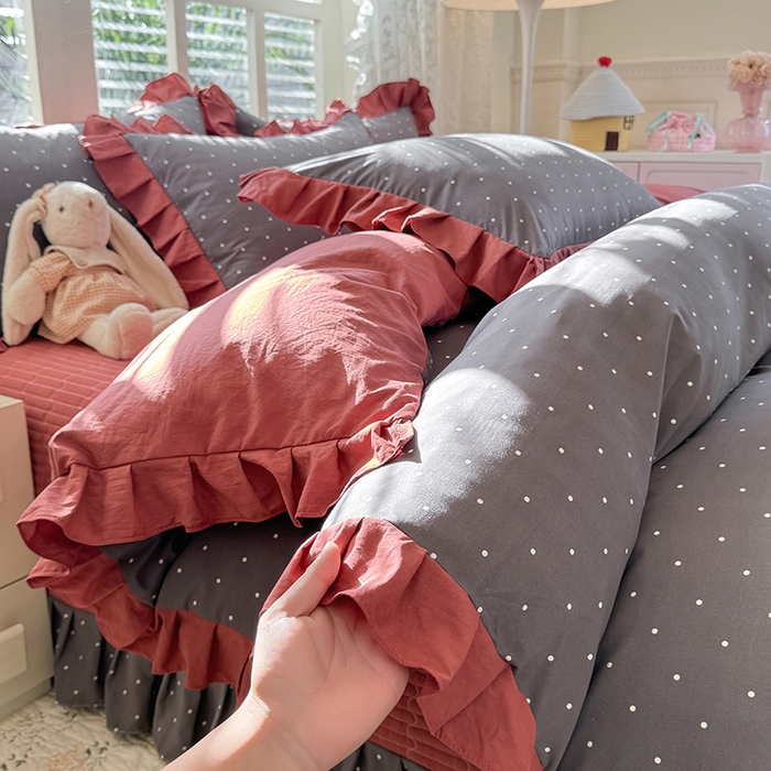 91家纺网 家纺一手货源 找家纺 韩约家纺 2026新款韩式花边古法棉感床盖四件套 初遇