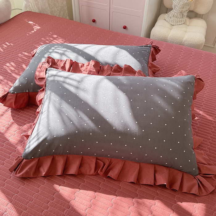 91家纺网 家纺一手货源 找家纺 韩约家纺 2026新款韩式花边古法棉感床盖四件套 初遇