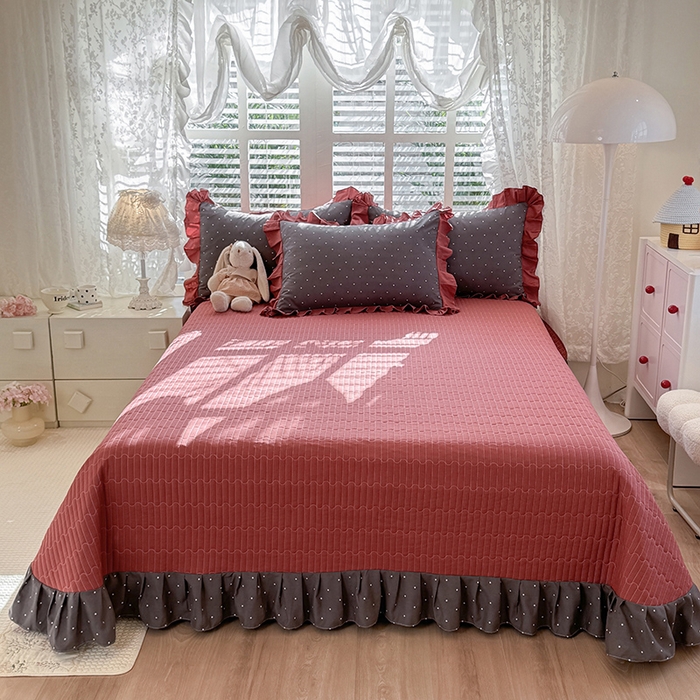 91家纺网 家纺一手货源 找家纺 韩约家纺 2026新款韩式花边古法棉感床盖四件套 初遇