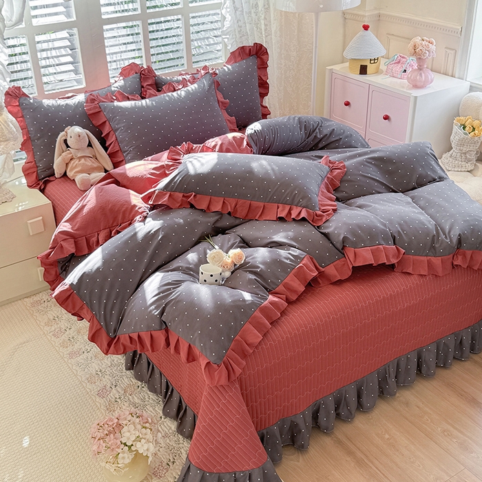 91家纺网 家纺一手货源 找家纺 韩约家纺 2026新款韩式花边古法棉感床盖四件套 初遇