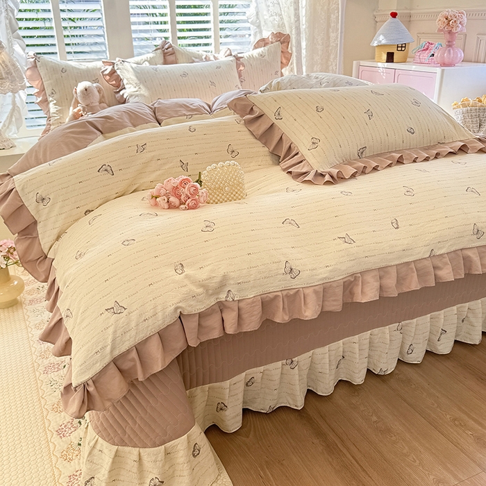 91家纺网 家纺一手货源 找家纺 韩约家纺 2026新款韩式花边古法棉感床盖四件套 漫花蝶舞