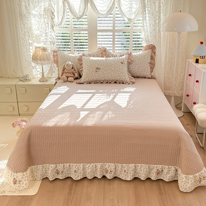 91家纺网 家纺一手货源 找家纺 韩约家纺 2026新款韩式花边古法棉感床盖四件套 午后时光