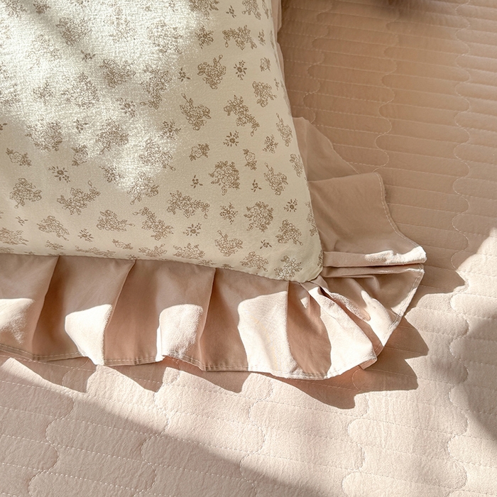 91家纺网 家纺一手货源 找家纺 韩约家纺 2026新款韩式花边古法棉感床盖四件套 午后时光