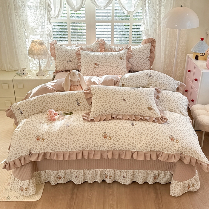 91家纺网 家纺一手货源 找家纺 韩约家纺 2026新款韩式花边古法棉感床盖四件套 午后时光