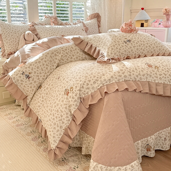 91家纺网 家纺一手货源 找家纺 韩约家纺 2026新款韩式花边古法棉感床盖四件套 午后时光