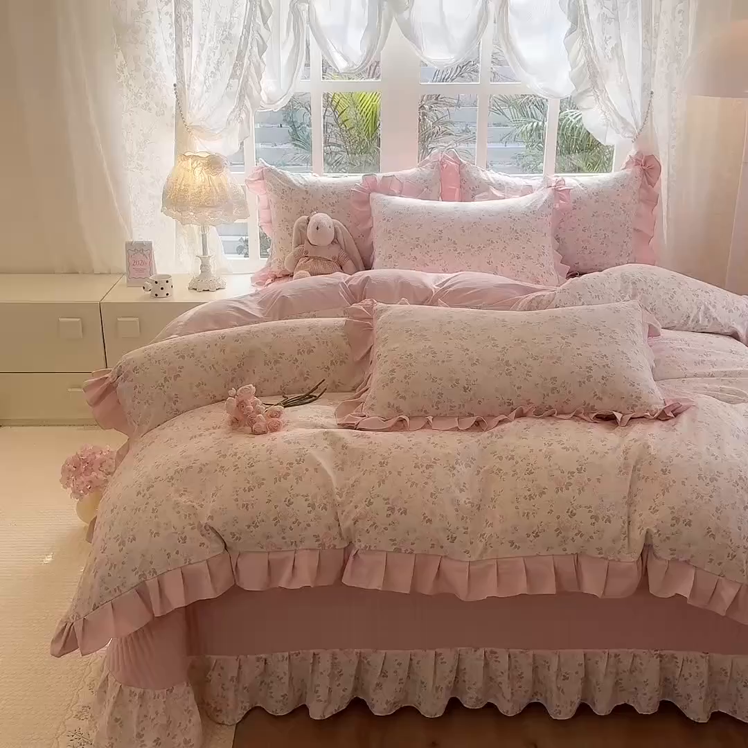 91家纺网 家纺一手货源 找家纺 韩约家纺 2026新款韩式花边古法棉感床盖四件套 花影