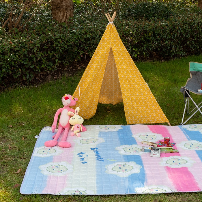 91家纺网 家纺一手货源 找家纺 欣宜家纺 2025新款INS风绗缝加厚防水野餐草坪垫 多彩笑脸