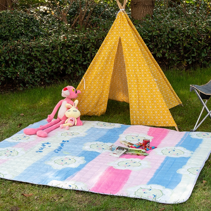 91家纺网 家纺一手货源 找家纺 欣宜家纺 2025新款INS风绗缝加厚防水野餐草坪垫 多彩笑脸