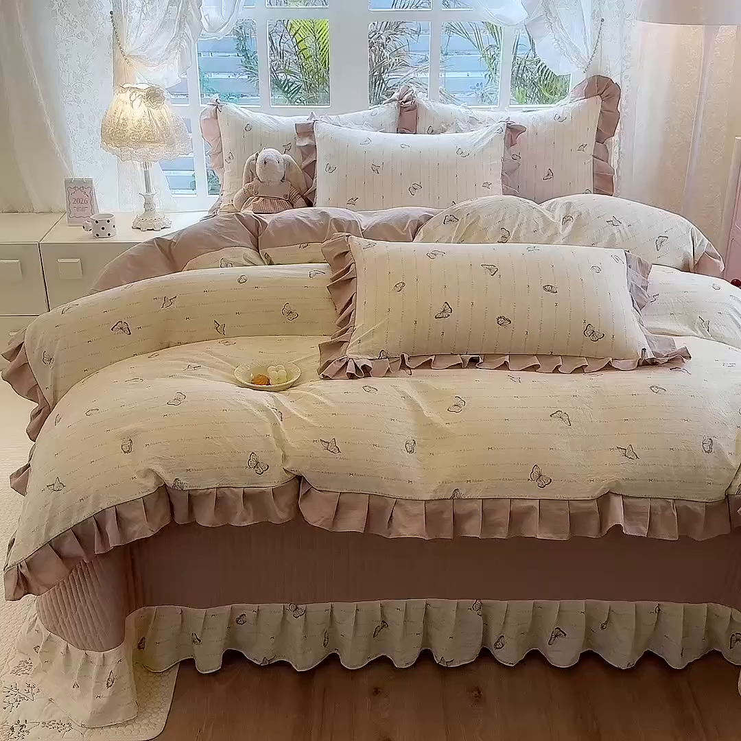 91家纺网 家纺一手货源 找家纺 韩约家纺 2026新款韩式花边古法棉感床盖四件套 漫花蝶舞