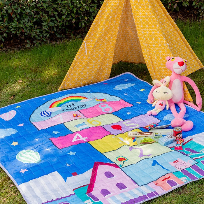 91家纺网 家纺一手货源 找家纺 欣宜家纺 2025新款INS风绗缝加厚防水野餐草坪垫 跳房子蓝