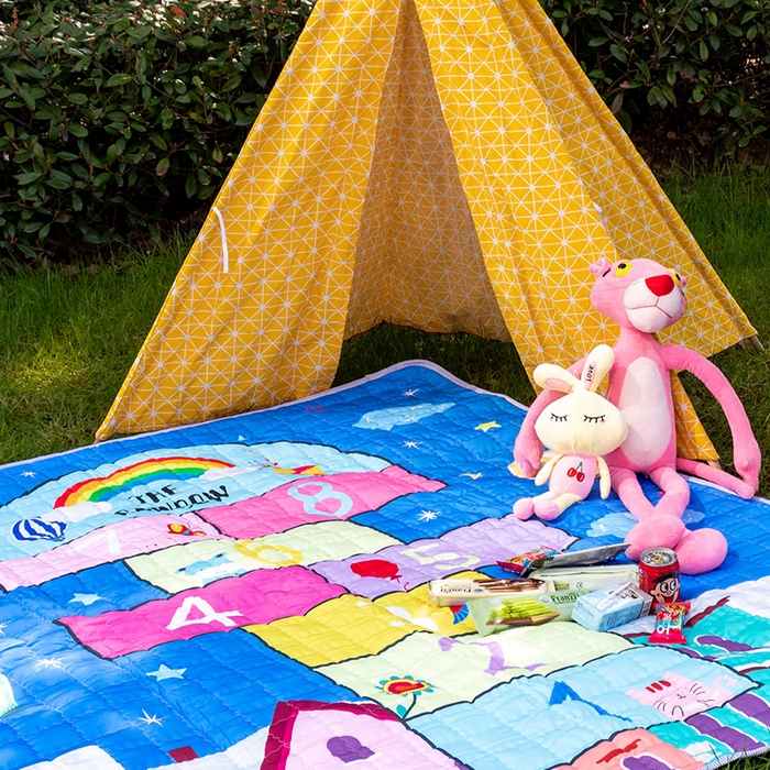 91家纺网 家纺一手货源 找家纺 欣宜家纺 2025新款INS风绗缝加厚防水野餐草坪垫 跳房子蓝