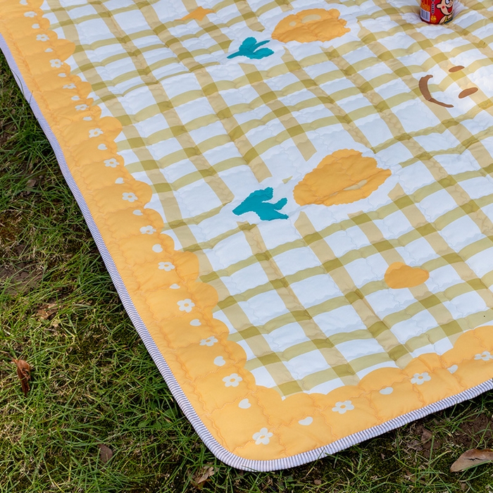 91家纺网 家纺一手货源 找家纺 欣宜家纺 2025新款INS风绗缝加厚防水野餐草坪垫 笑脸郁金香