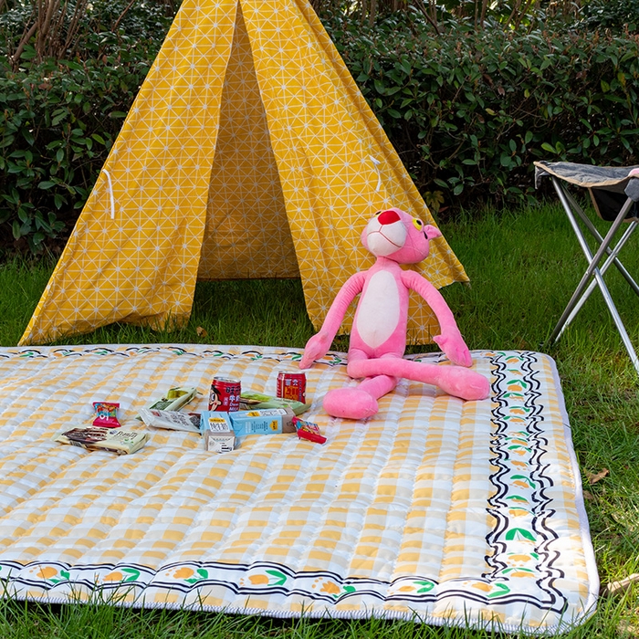 91家纺网 家纺一手货源 找家纺 欣宜家纺 2025新款INS风绗缝加厚防水野餐草坪垫 郁金香