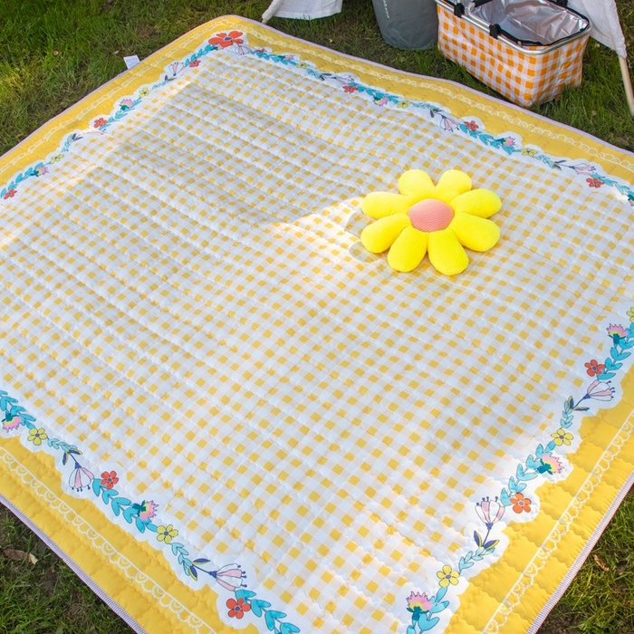 91家纺网 家纺一手货源 找家纺 欣宜家纺 2025新款INS风绗缝加厚防水野餐草坪垫 花开