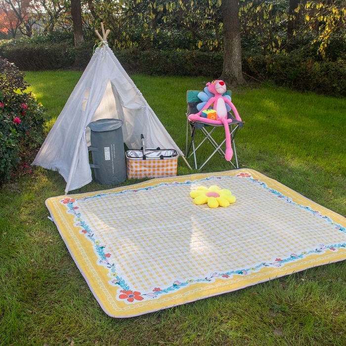 91家纺网 家纺一手货源 找家纺 欣宜家纺 2025新款INS风绗缝加厚防水野餐草坪垫 花开