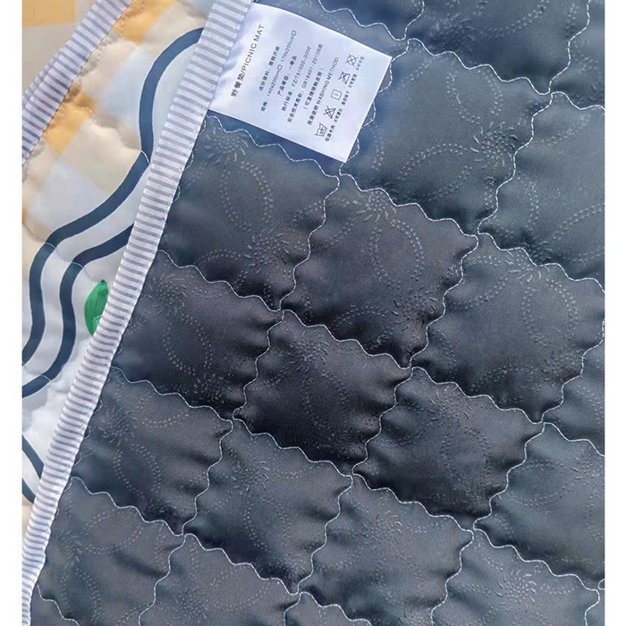 91家纺网 家纺一手货源 找家纺 欣宜家纺 2025新款INS风绗缝加厚防水野餐草坪垫 花开