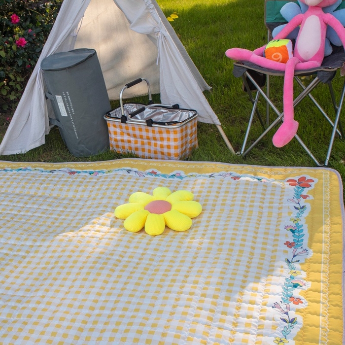 91家纺网 家纺一手货源 找家纺 欣宜家纺 2025新款INS风绗缝加厚防水野餐草坪垫 花开