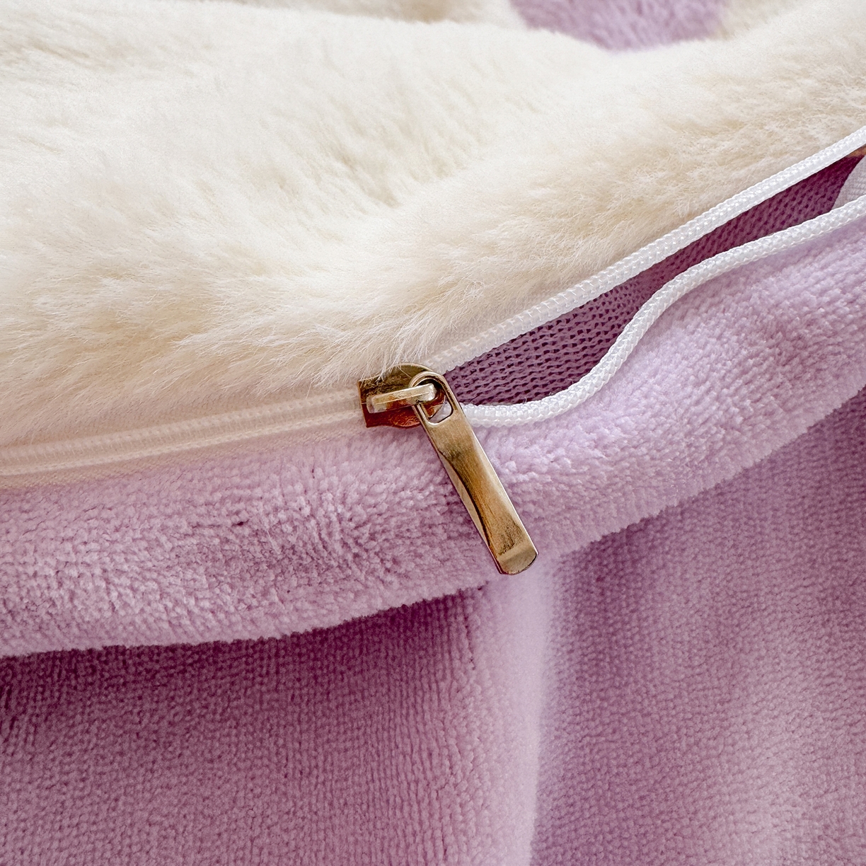 91家纺网 家纺一手货源 找家纺 欣宜家纺 2025新款秋冬ins奶油风超暖爱心系列仿兔毛牛奶绒四件套 爱心-紫