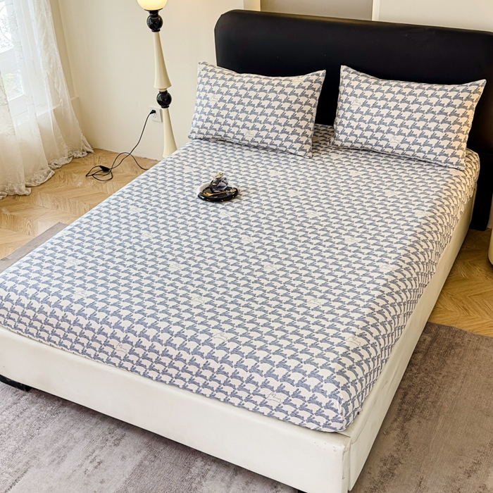 91家纺网 家纺一手货源 找家纺 欣宜家纺 2025新款高克重双层纱仿麻皱皱纱原麻床笠 蓝兔