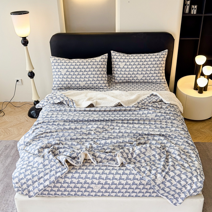 91家纺网 家纺一手货源 找家纺 欣宜家纺 2025新款高克重双层纱仿麻皱皱纱原麻床笠 蓝兔