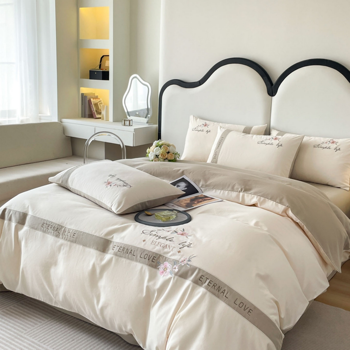 91家纺网 家纺一手货源 找家纺 欣宜家纺 2025年秋冬新款纯棉全棉长绒棉磨毛不掉毛刺绣款绣花四件套-送高档礼盒 斯嘉丽-香槟