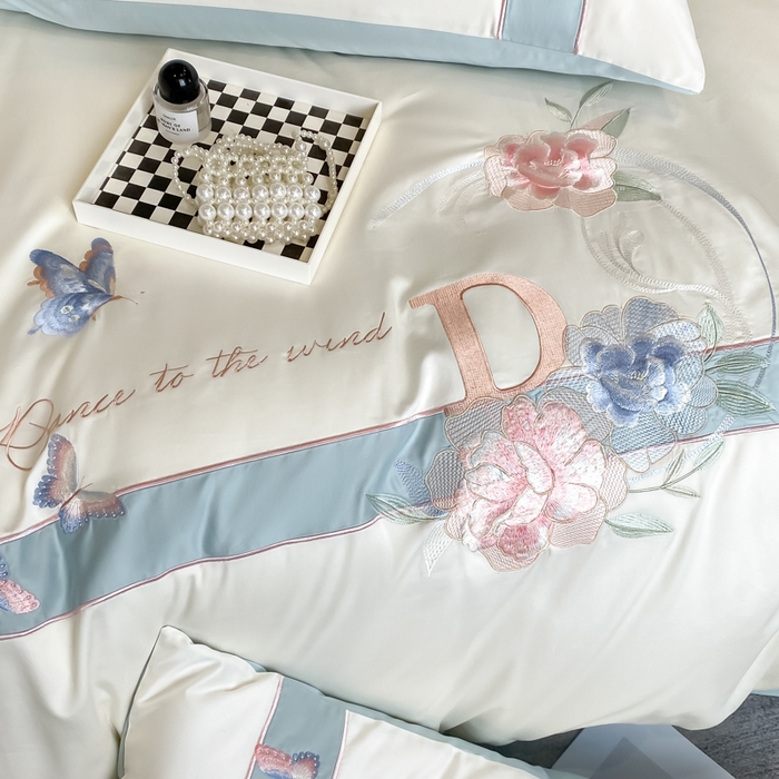 91家纺网 家纺一手货源 找家纺 欣宜家纺 2025年新款全棉长绒棉绣花四件套刺绣轻奢床上用品-送高档礼盒 蝶恋-白兰