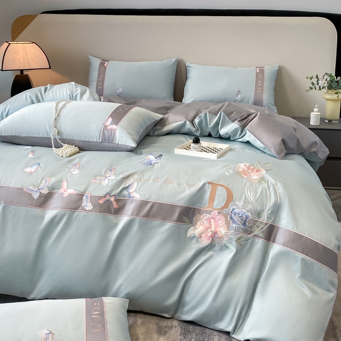 91家纺网 家纺一手货源 找家纺 欣宜家纺 2025年新款全棉长绒棉绣花四件套刺绣轻奢床上用品-送高档礼盒 蝶恋-飘蓝