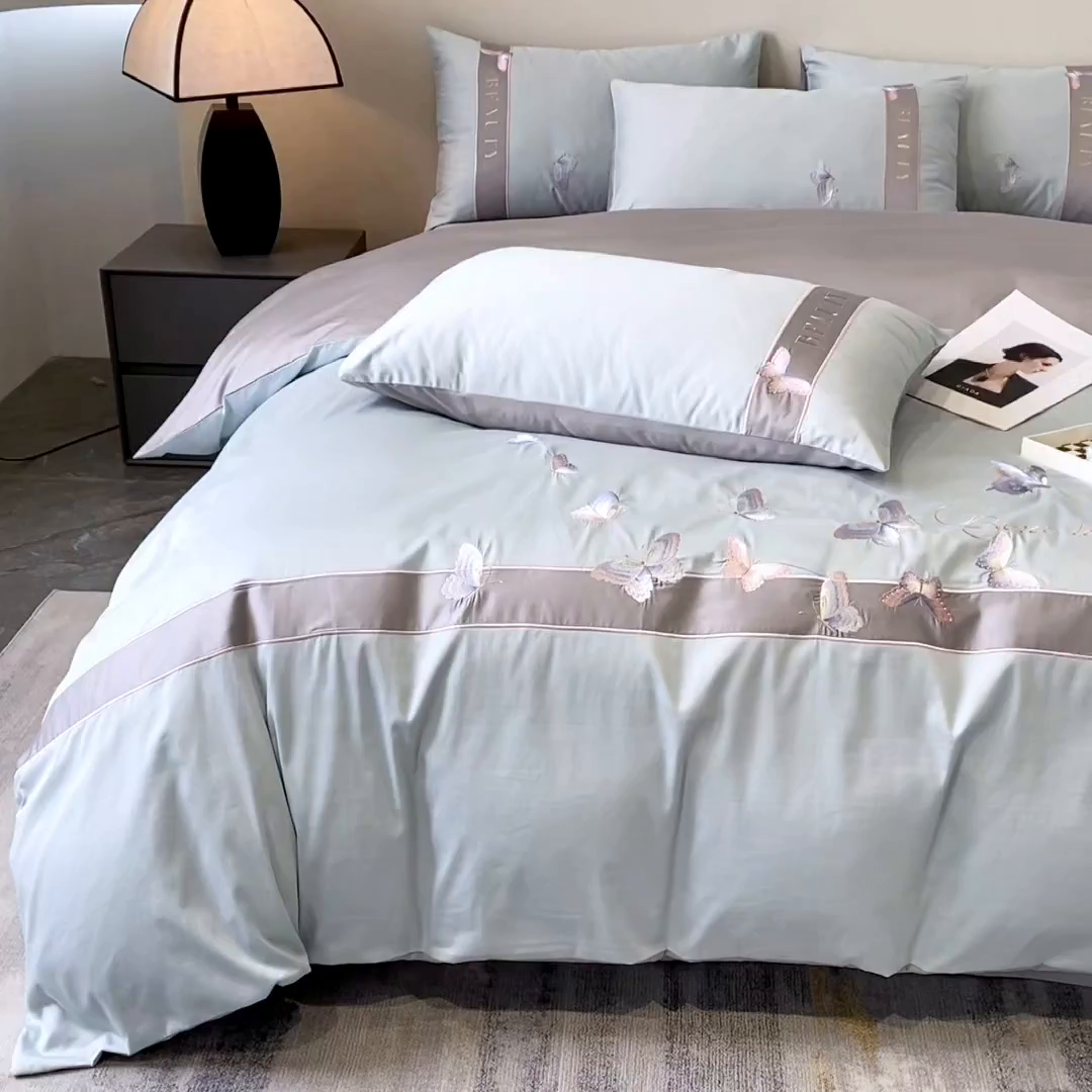 91家纺网 家纺一手货源 找家纺 欣宜家纺 2025年新款全棉长绒棉绣花四件套刺绣轻奢床上用品-送高档礼盒 蝶恋-飘蓝