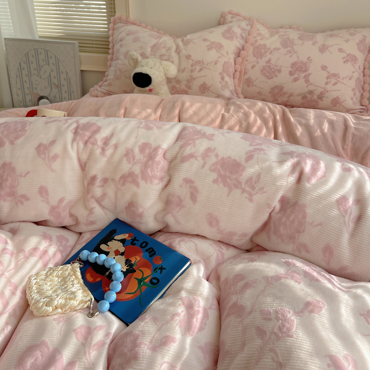 91家纺网 家纺一手货源 找家纺 （总）欣宜家纺 2025秋冬加绒加厚法式风兔毛球雕花牛奶绒四件套