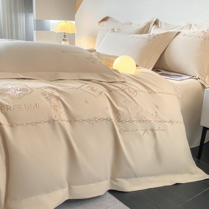 91家纺网 家纺一手货源 找家纺 欣宜家纺 2025新款秋冬纯棉全棉长绒棉刺绣磨毛高端礼盒床品四件套-马赛系列（包含买家秀） 马赛-香槟